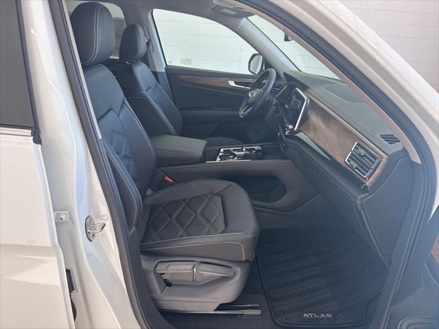new 2025 Volkswagen Atlas car, priced at $43,541