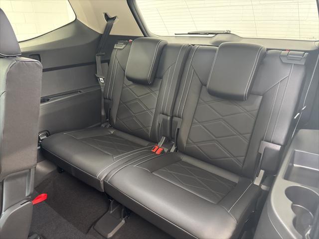 new 2025 Volkswagen Atlas car, priced at $40,006