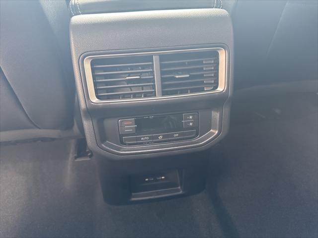 new 2025 Volkswagen Atlas car, priced at $40,006