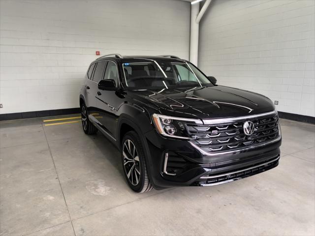 new 2025 Volkswagen Atlas car, priced at $52,356