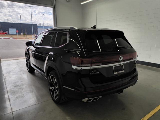 new 2025 Volkswagen Atlas car, priced at $52,356