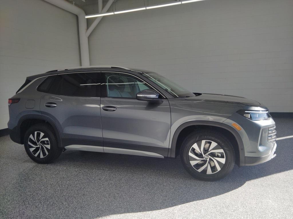 new 2026 Volkswagen Tiguan car, priced at $32,795