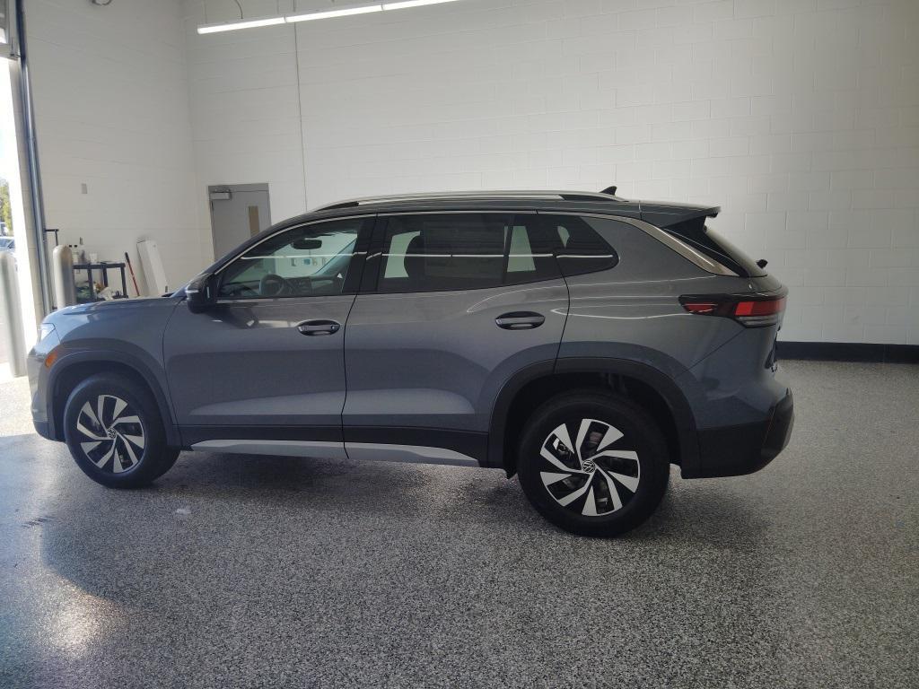 new 2026 Volkswagen Tiguan car, priced at $32,795