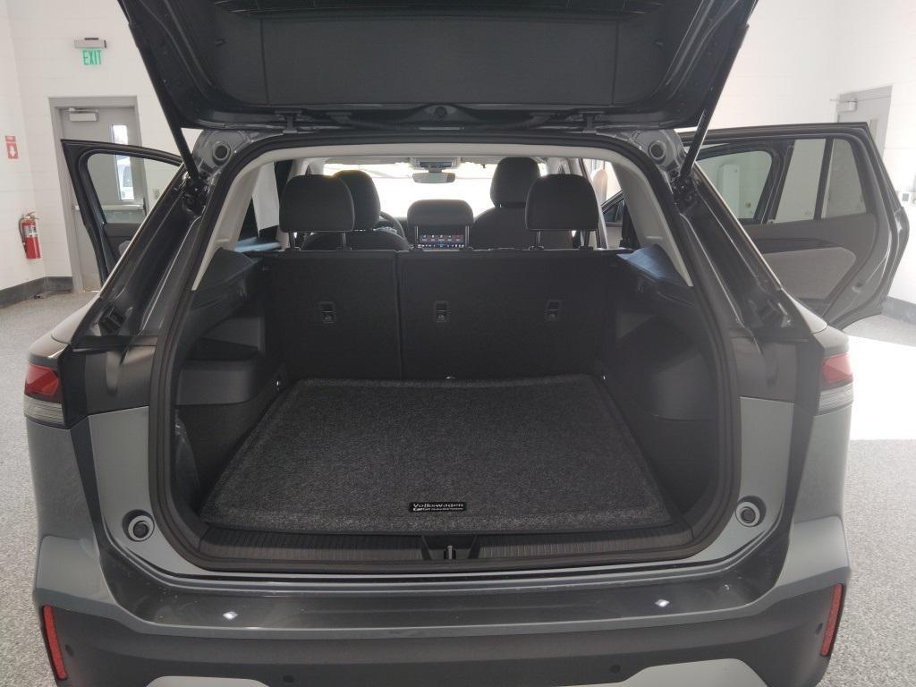 new 2026 Volkswagen Tiguan car, priced at $32,795