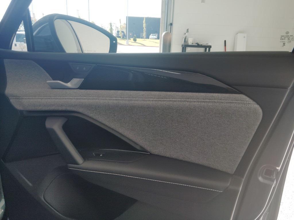 new 2026 Volkswagen Tiguan car, priced at $32,795