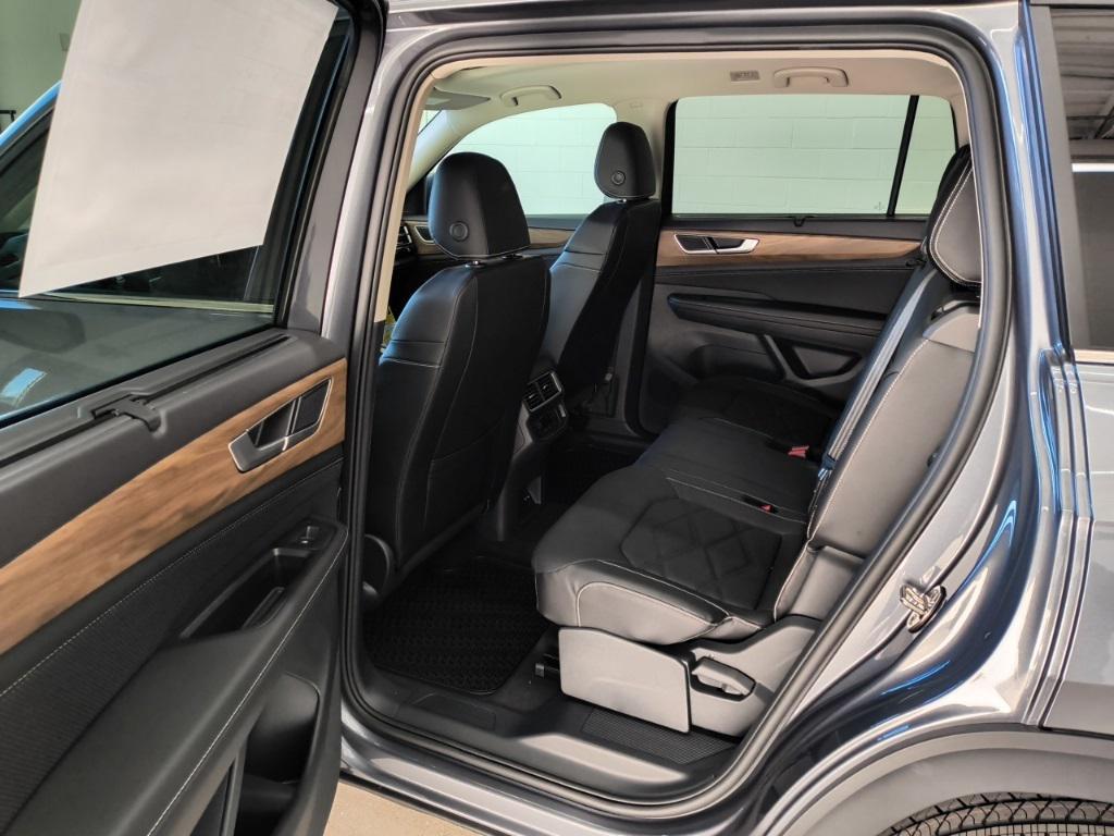 new 2025 Volkswagen Atlas car, priced at $42,463