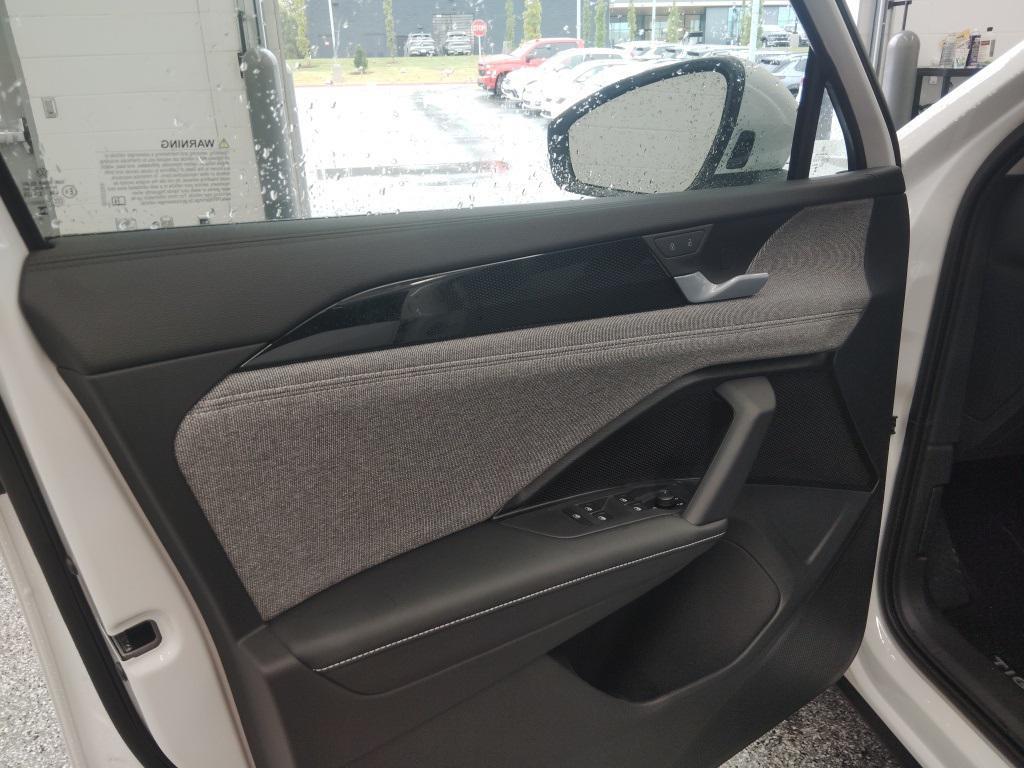 new 2026 Volkswagen Tiguan car, priced at $32,795