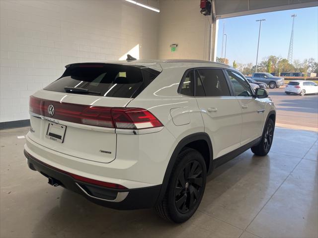 new 2025 Volkswagen Atlas Cross Sport car, priced at $43,711