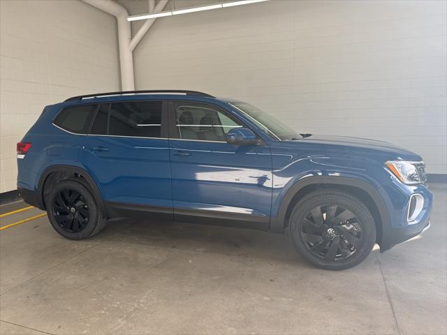 new 2025 Volkswagen Atlas car, priced at $44,475