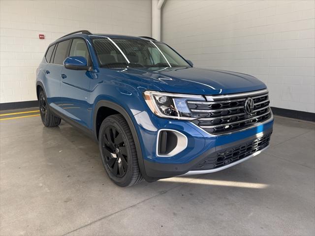 new 2025 Volkswagen Atlas car, priced at $44,475