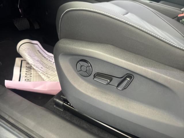 new 2025 Volkswagen Tiguan car, priced at $35,284