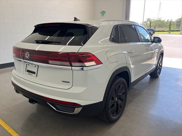 new 2024 Volkswagen Atlas Cross Sport car, priced at $40,706