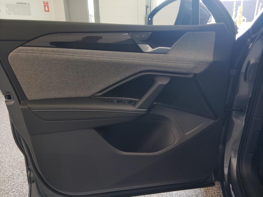 new 2026 Volkswagen Tiguan car, priced at $31,342