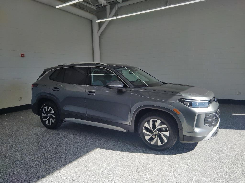 new 2026 Volkswagen Tiguan car, priced at $31,342