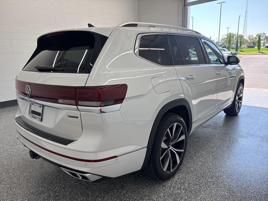 new 2026 Volkswagen Atlas car, priced at $55,591