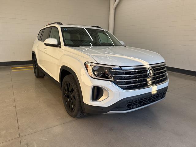 new 2025 Volkswagen Atlas car, priced at $45,073