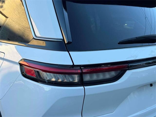 used 2022 Jeep Grand Cherokee car, priced at $22,997