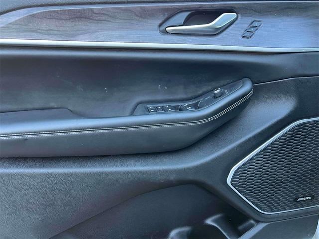 used 2022 Jeep Grand Cherokee car, priced at $22,997