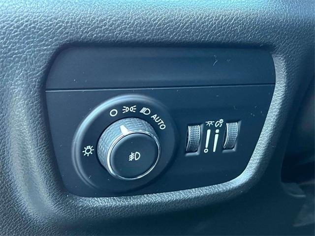 used 2022 Jeep Grand Cherokee car, priced at $22,997