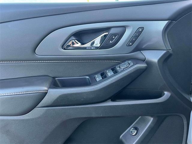 used 2020 Chevrolet Traverse car, priced at $22,711