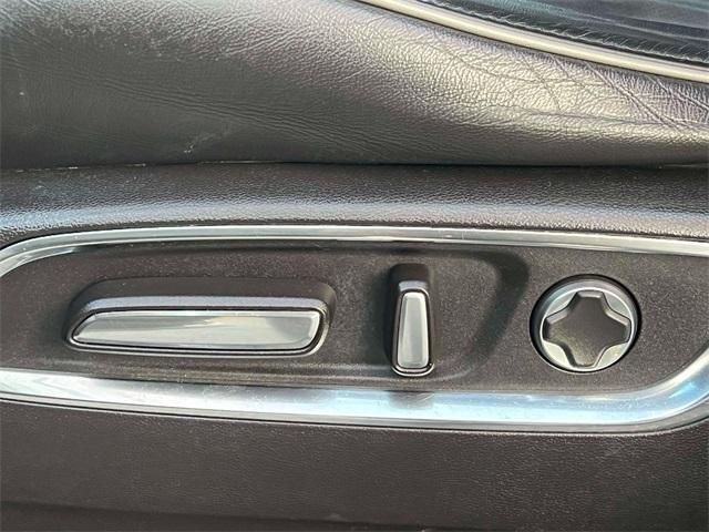 used 2020 Acura MDX car, priced at $23,887