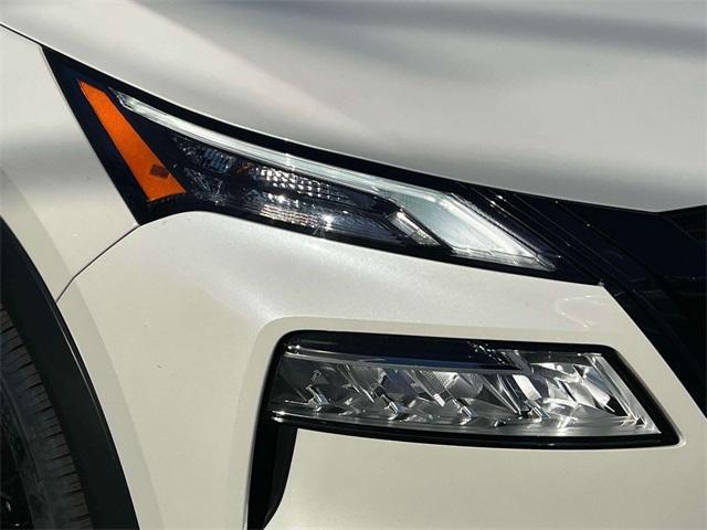 used 2023 Nissan Rogue car, priced at $18,152
