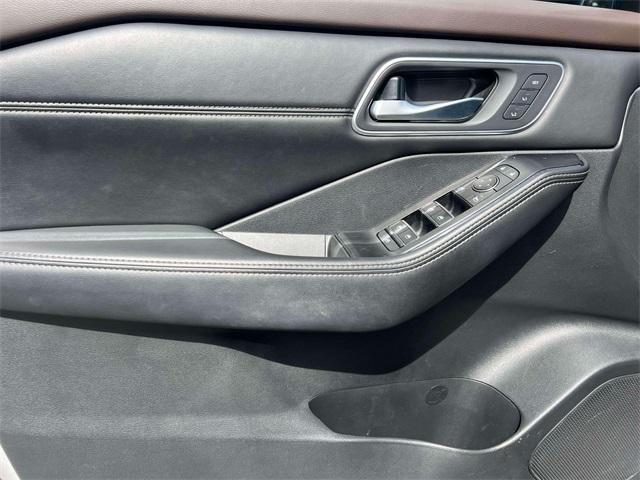 used 2021 Nissan Rogue car, priced at $15,536