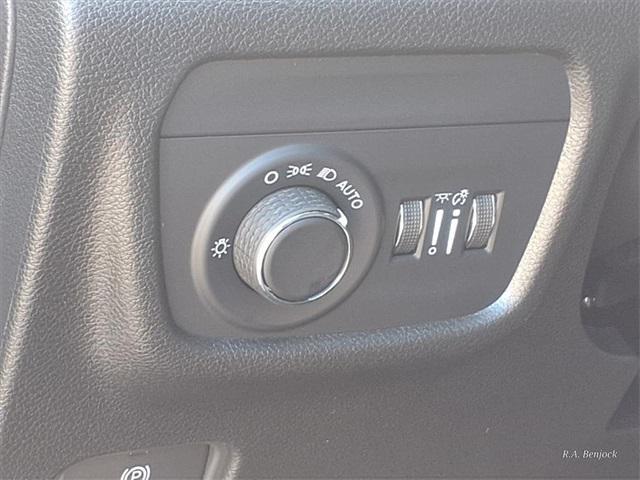 new 2025 Jeep Grand Cherokee L car, priced at $42,914