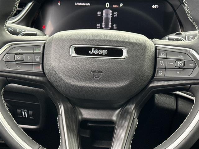 new 2025 Jeep Grand Cherokee car, priced at $40,981