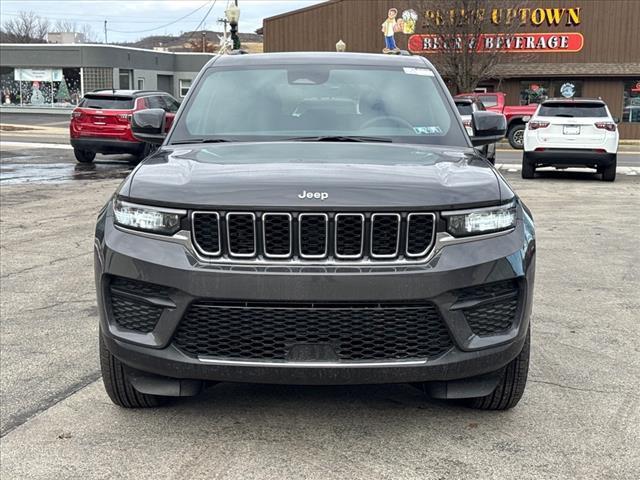 new 2025 Jeep Grand Cherokee car, priced at $40,981