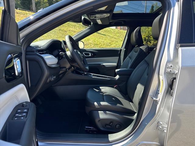 new 2025 Jeep Compass car, priced at $36,125