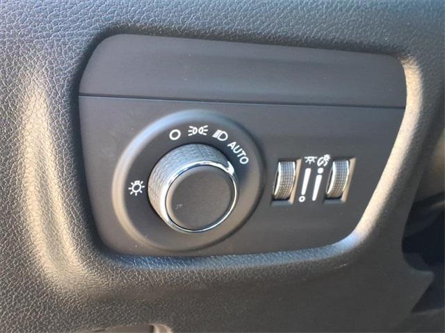 new 2025 Jeep Grand Cherokee car, priced at $38,542