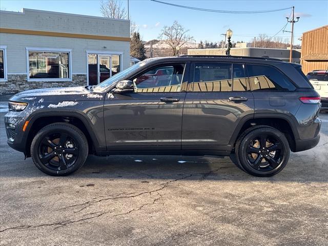 new 2025 Jeep Grand Cherokee car, priced at $49,158