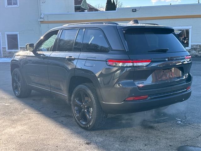 new 2025 Jeep Grand Cherokee car, priced at $49,158