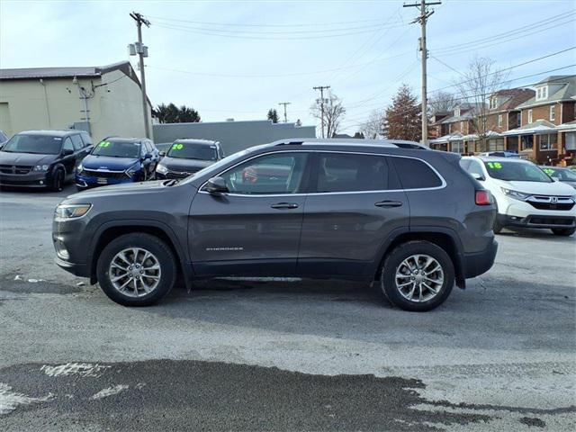 used 2020 Jeep Cherokee car, priced at $15,994