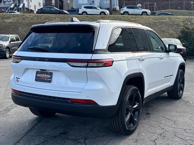 new 2025 Jeep Grand Cherokee car, priced at $44,227