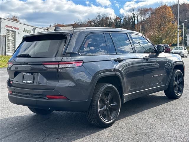 used 2022 Jeep Grand Cherokee car, priced at $31,994