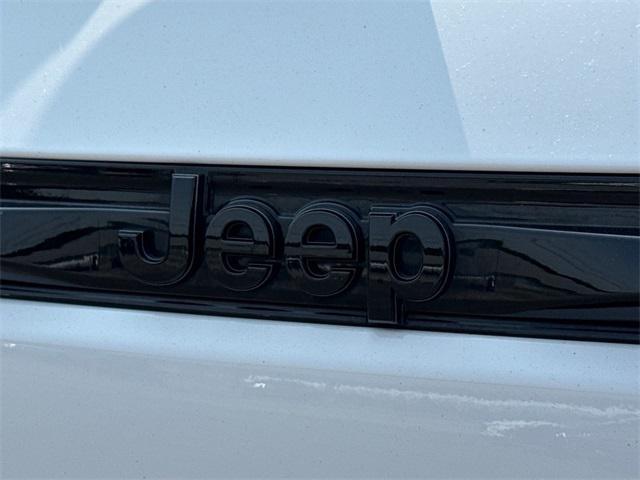 used 2022 Jeep Grand Cherokee car, priced at $29,983
