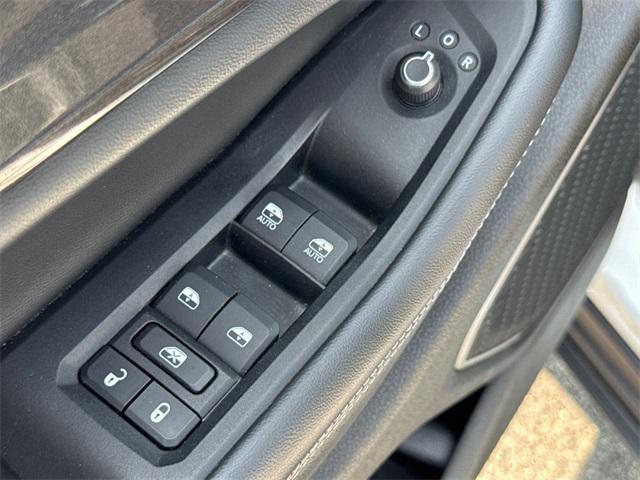 used 2022 Jeep Grand Cherokee car, priced at $29,983