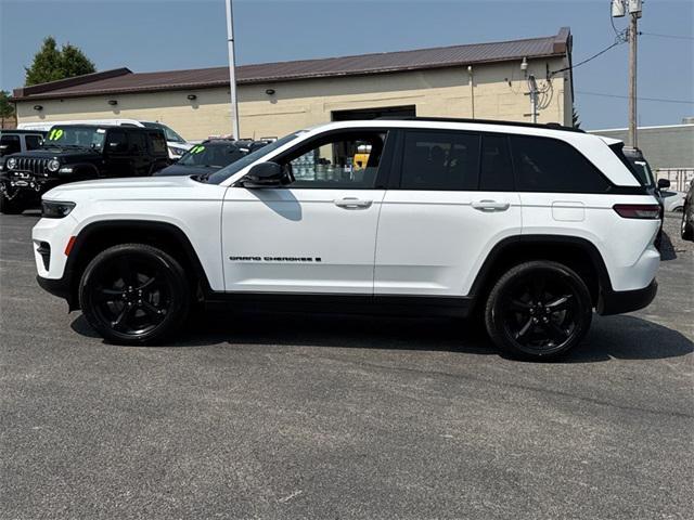 used 2022 Jeep Grand Cherokee car, priced at $29,983