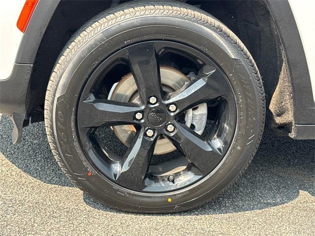 used 2022 Jeep Grand Cherokee car, priced at $29,983