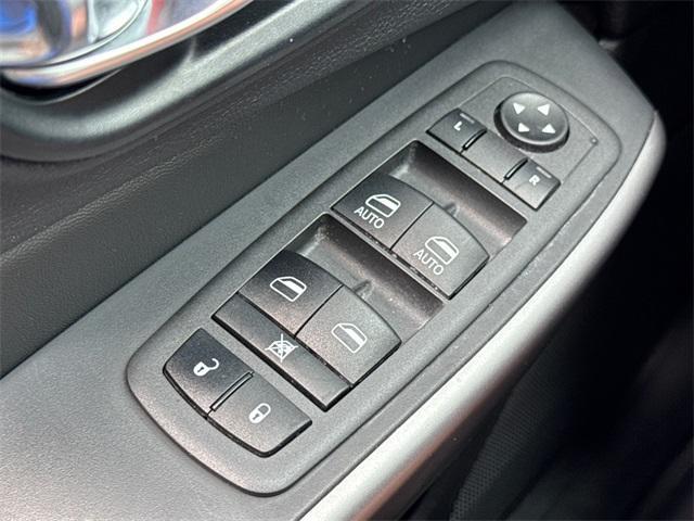 used 2022 Jeep Cherokee car, priced at $25,899