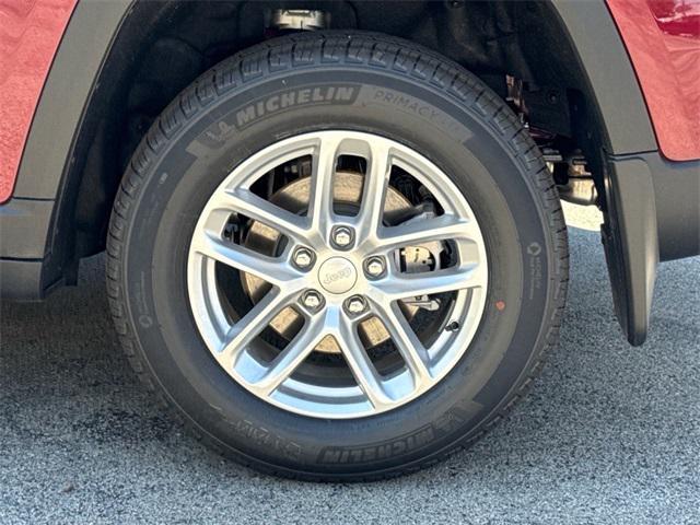 new 2025 Jeep Grand Cherokee car, priced at $41,665