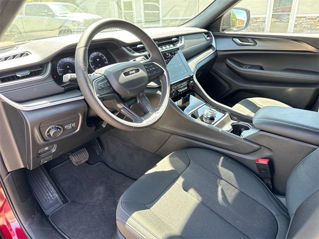 new 2025 Jeep Grand Cherokee car, priced at $41,665