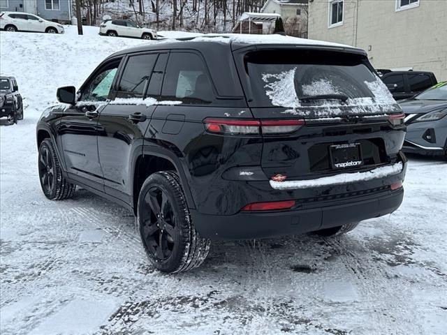 new 2025 Jeep Grand Cherokee car, priced at $49,158