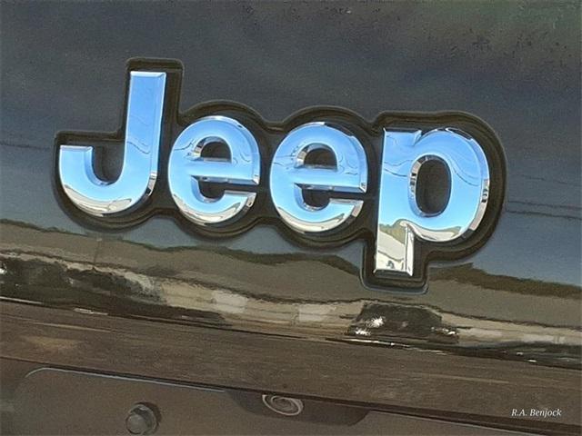 used 2020 Jeep Cherokee car, priced at $20,429