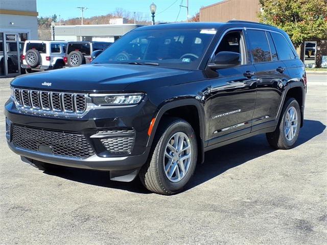 new 2025 Jeep Grand Cherokee car, priced at $38,542