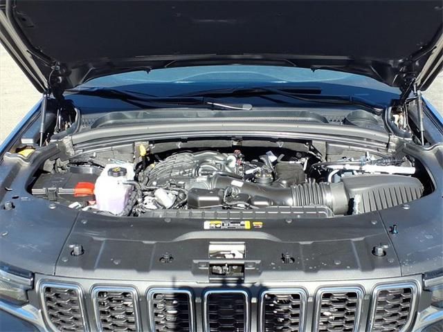 new 2025 Jeep Grand Cherokee car, priced at $38,542