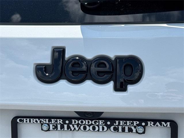 used 2021 Jeep Grand Cherokee car, priced at $23,939