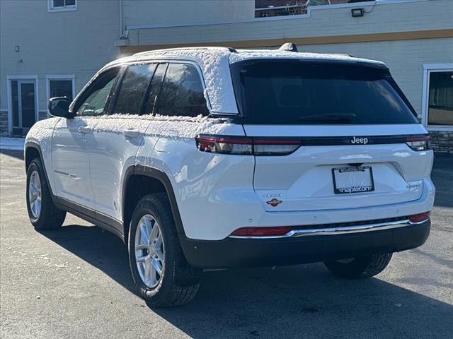 new 2025 Jeep Grand Cherokee car, priced at $40,445